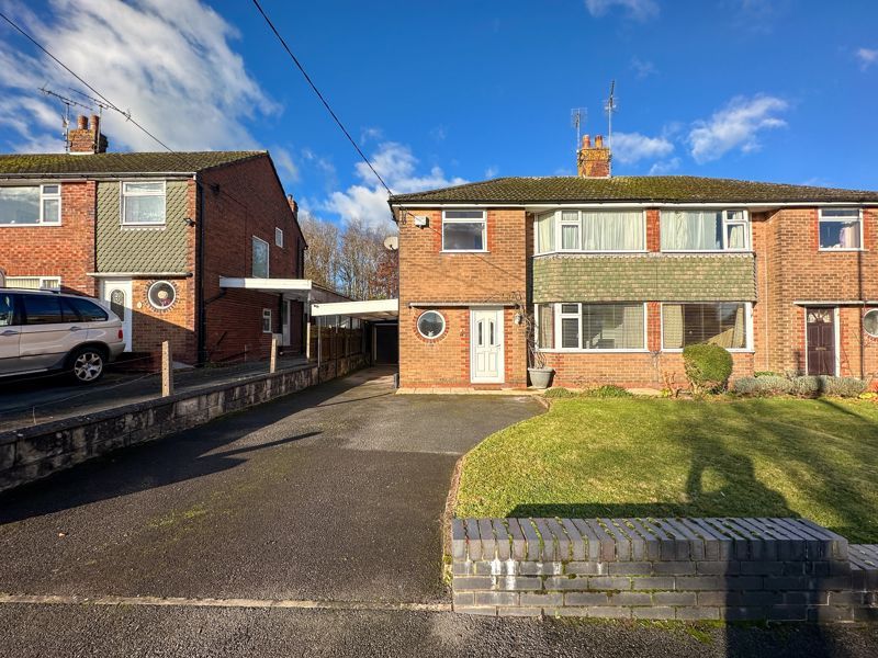 3 bed semidetached house for sale in Westwood Park Avenue, Leek