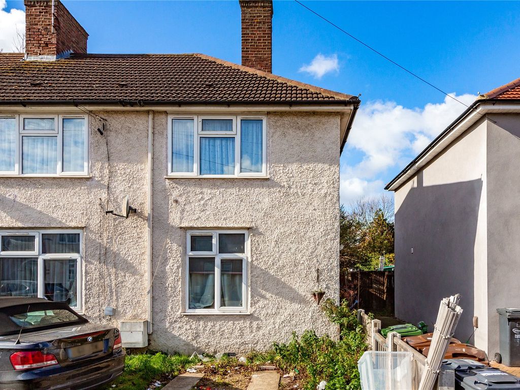 2 bed for sale in Grafton Road, Dagenham RM8 Zoopla