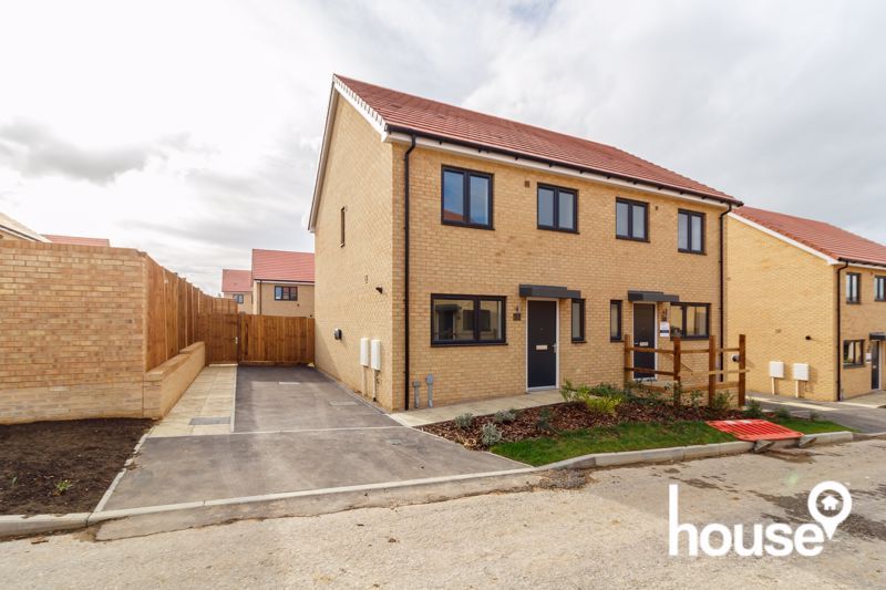 3 bed semidetached house to rent in Whimbrel Drive, Minster On Sea