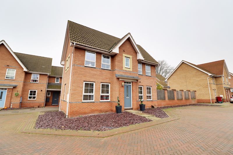 3 bed terraced house for sale in Osprey Drive, Scunthorpe DN16 Zoopla