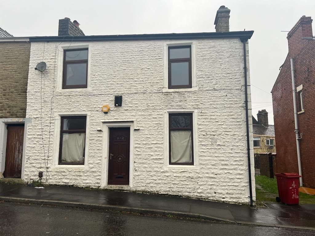 2 bed terraced house to rent in Margaret Street, Blackburn BB1, £500