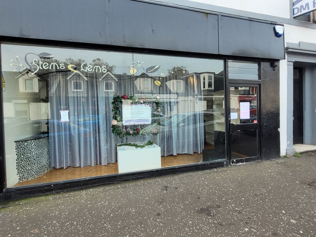 Retail premises to let in Hamilton Street, Saltcoats KA21, £13,000 pa