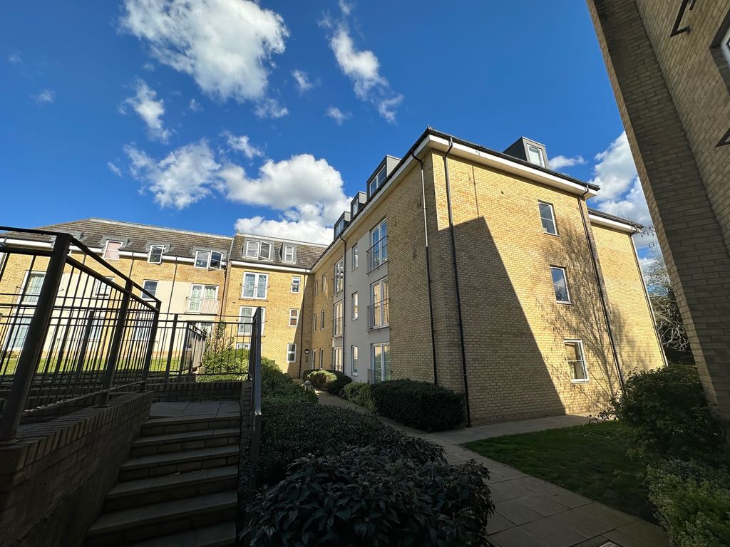 1 bed flat for sale in Grove Road, Hitchin SG4 Zoopla