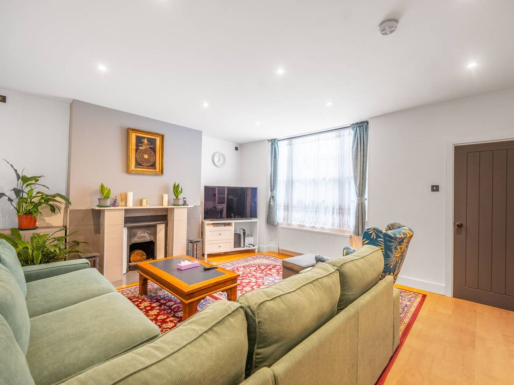 Alexander Street, Notting Hill, London W2