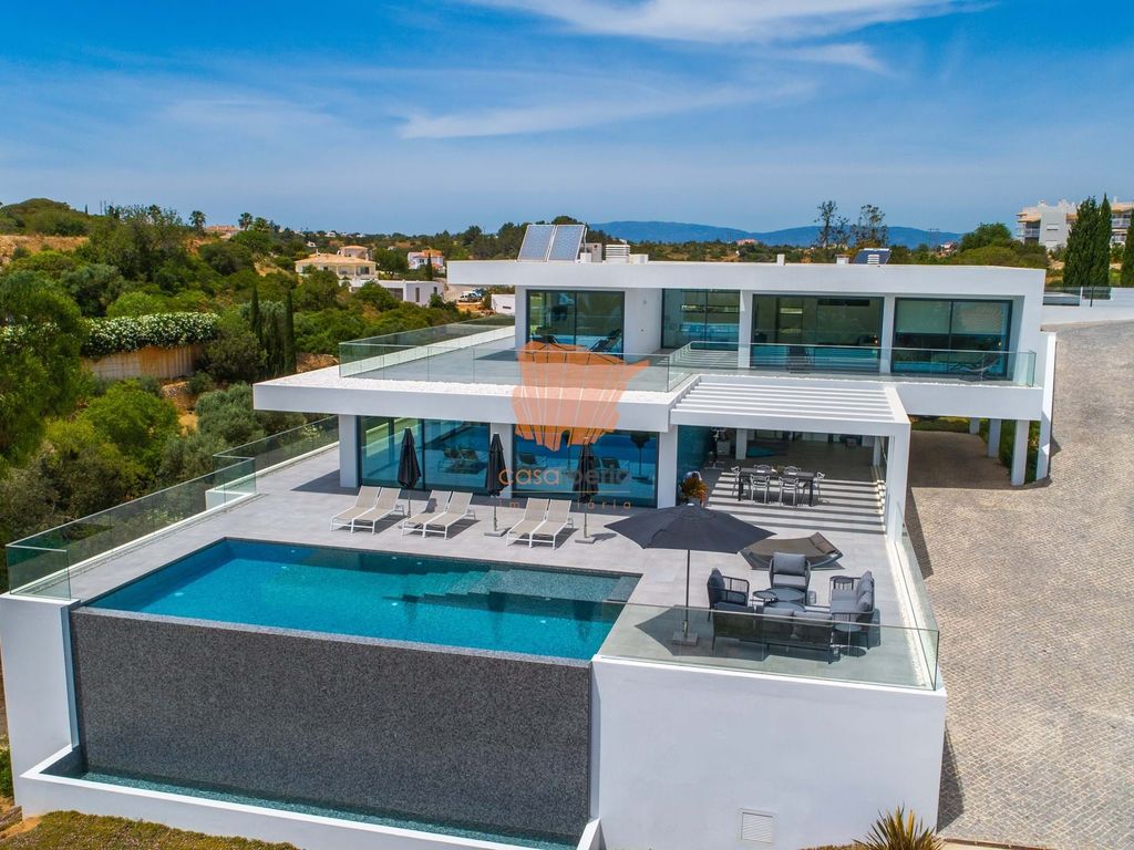 5 bed villa for sale in Carvoeiro, Lagoa E Carvoeiro, Algarve Zoopla