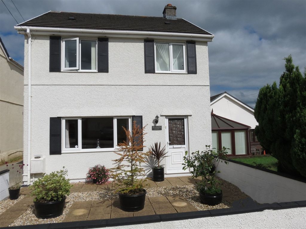 3 bed detached house for sale in Waterloo Road, Penygroes, Llanelli