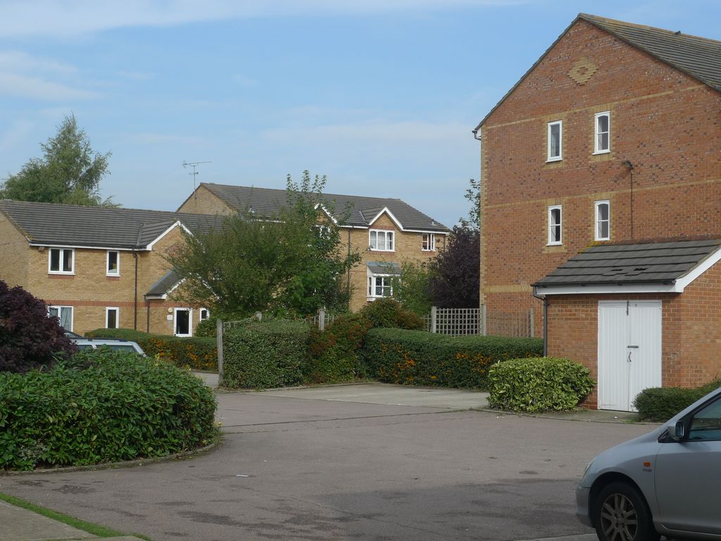 1 bed flat to rent in Redford Close, Feltham TW13 Zoopla