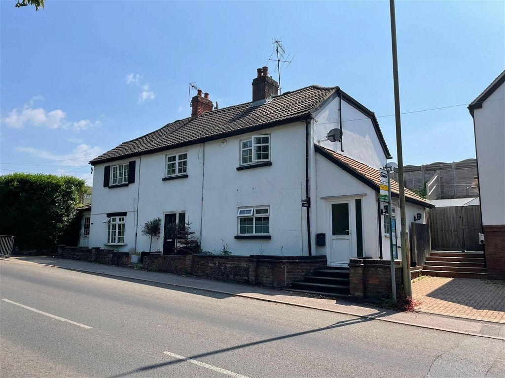 Studio to rent in St. Albans Hill, Hemel Hempstead HP3 Zoopla