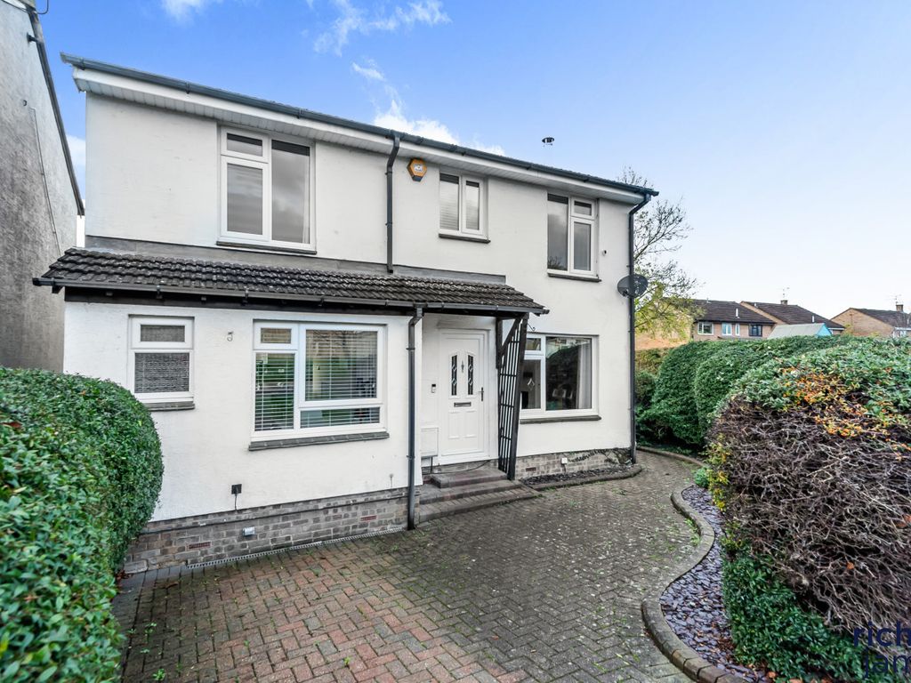 4 bed detached house for sale in Langdale Drive, Freshbrook, Swindon