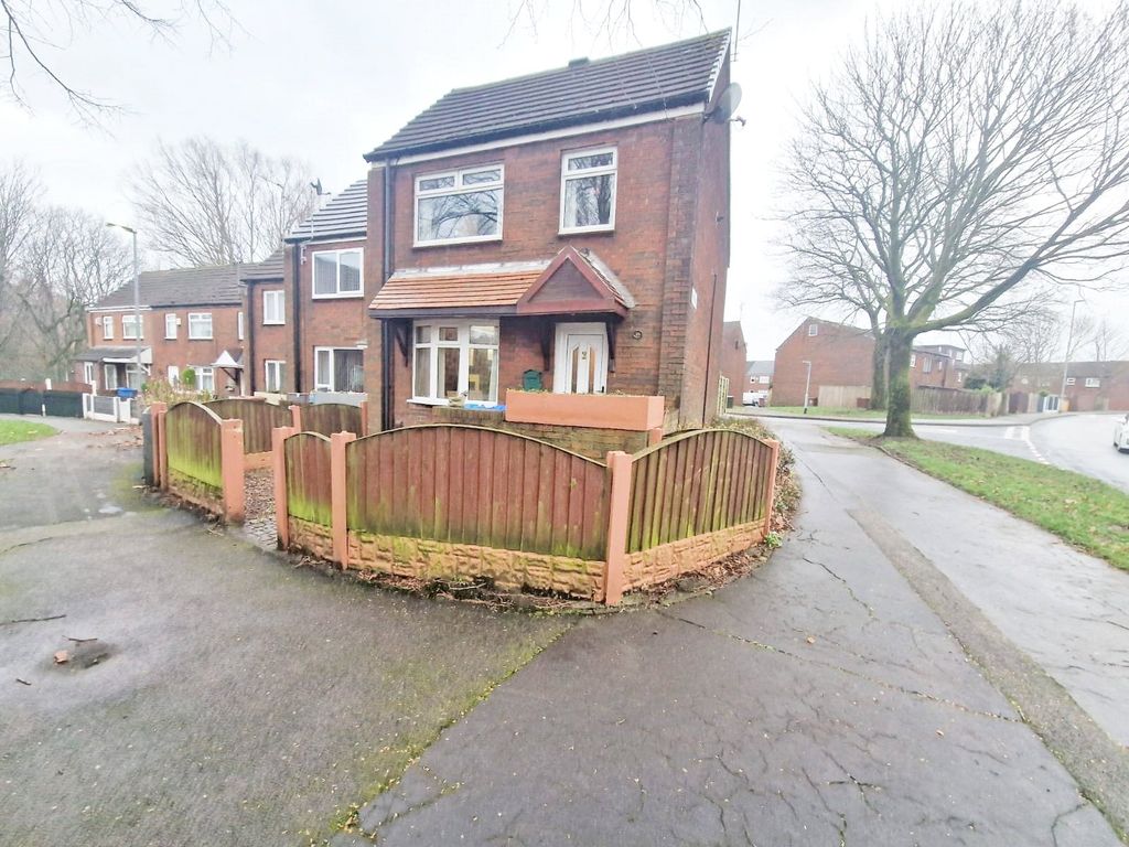 3 bed end terrace house for sale in Kingsway, Middleton, Manchester