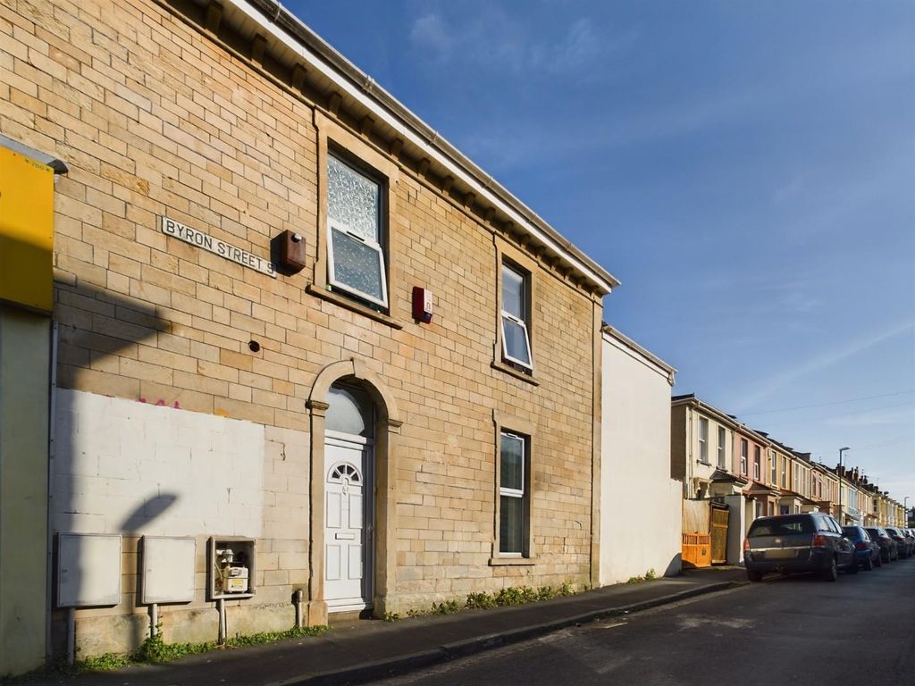 1 bed flat for sale in Church Road, Redfield, Bristol BS5, £179,950