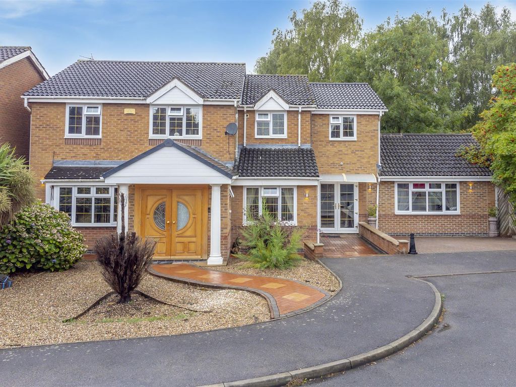 6 bed detached house for sale in Canterbury Close, Nuthall, Nottingham