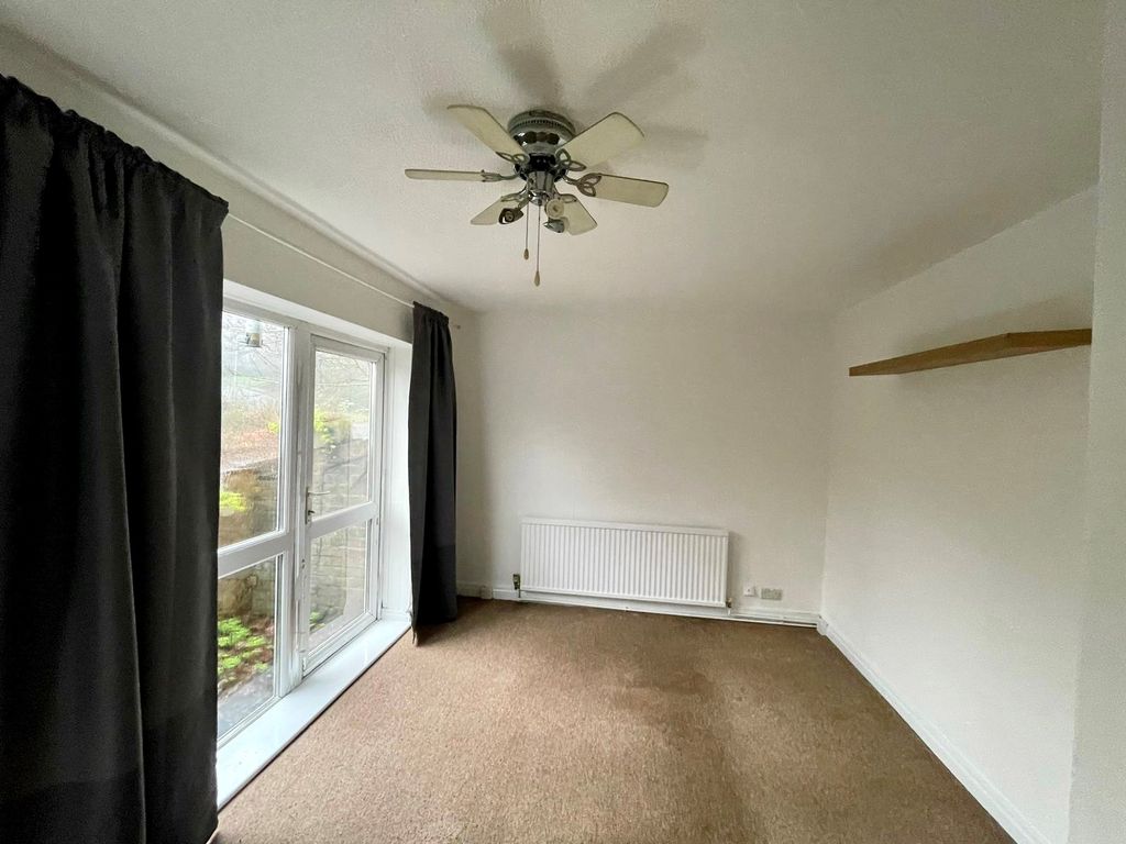 2 bed property to rent in Goldcrest Drive, Pentwyn, Cardiff CF23, £800