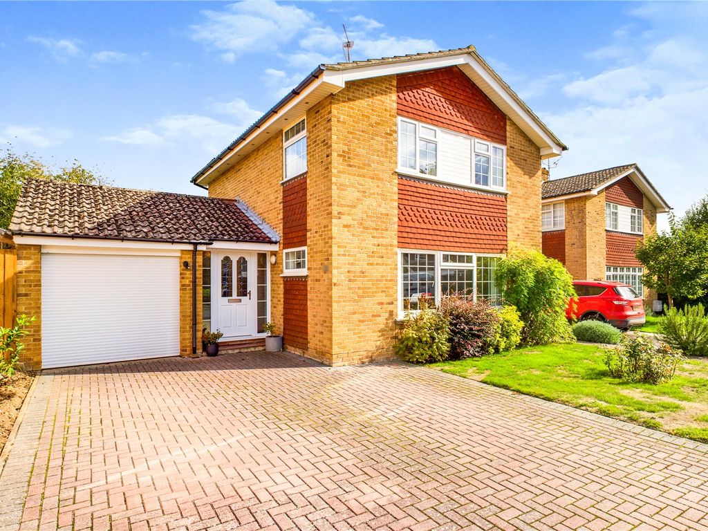 4 bed detached house for sale in Longbridge Road, Bramley, Tadley