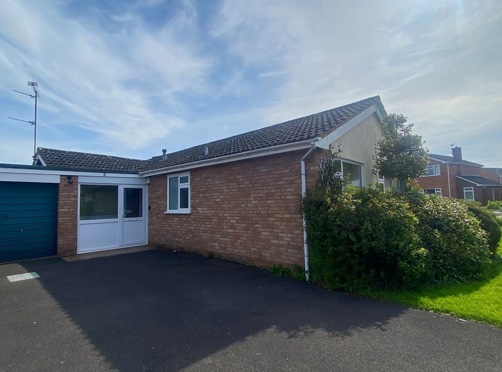 3 bed detached bungalow to rent in Scafell Close, Taunton TA1 Zoopla