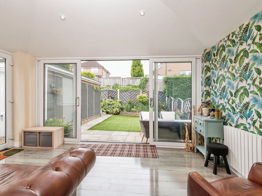 3 bed semidetached house for sale in Swinnow Gardens, Bramley, Leeds