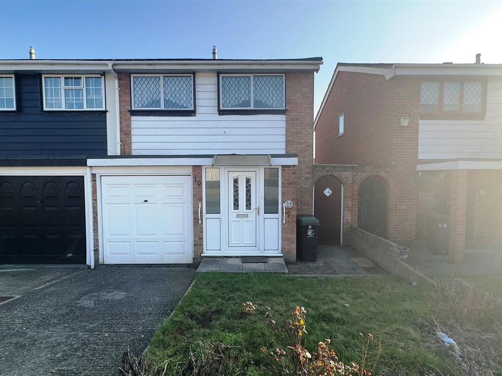 3 bed semidetached house for sale in View Close, Chigwell IG7 Zoopla
