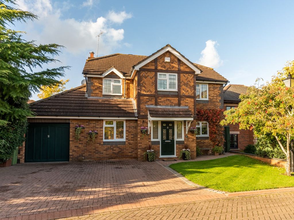 4 bed detached house for sale in Redgrove Park, Cheltenham GL51, £