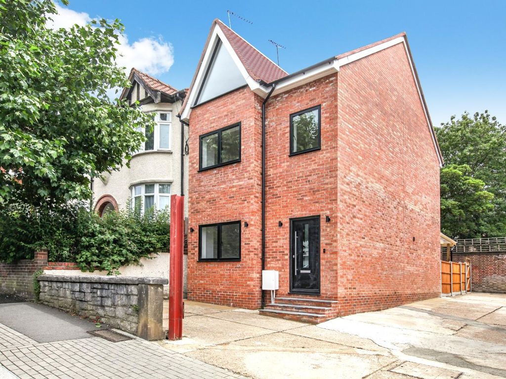 4 bed property to rent in Colney Hatch Lane, London N10 Zoopla