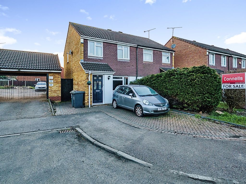 3 bed semi-detached house for sale in Coltsfoot Green, Luton LU4 - Zoopla