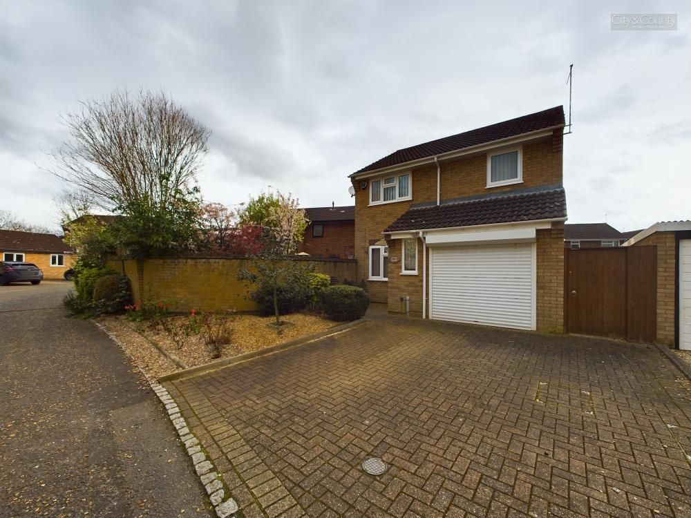 3 bed detached house for sale in Paulsgrove, Orton Wistow, Peterborough PE2, £295,000 Zoopla