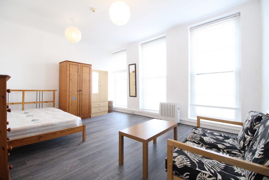 Studio to rent in First Floor Studio, Kingsland Road, Hackney E8 Zoopla