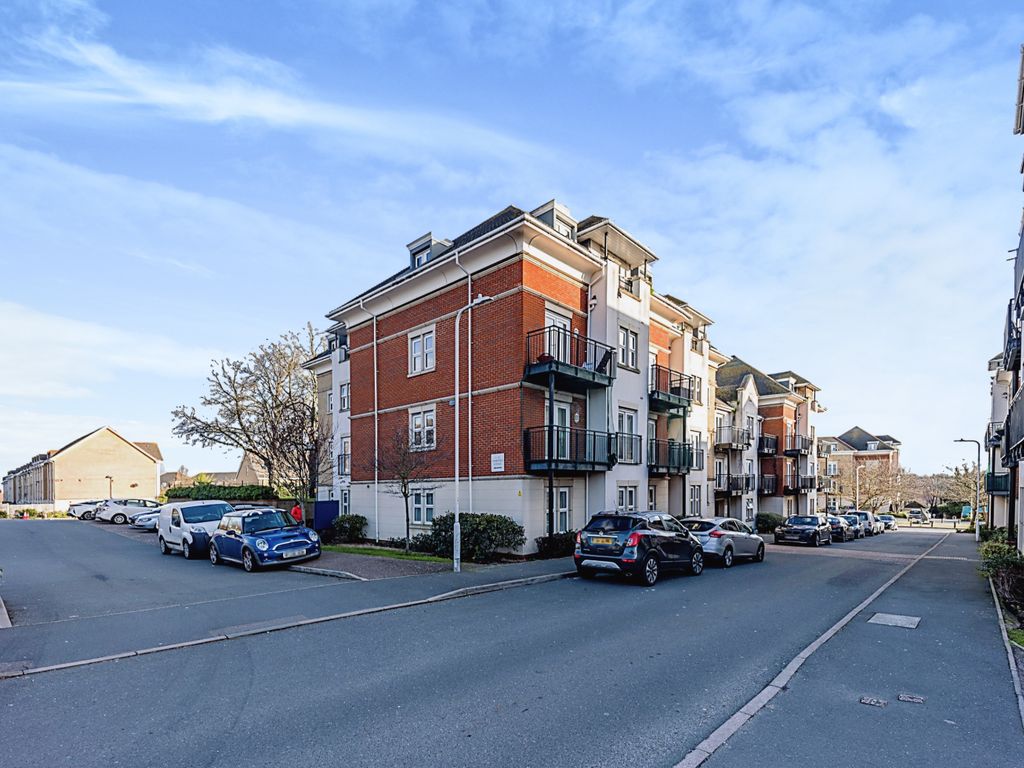 2 bed flat for sale in Crawford Avenue, Dartford, Kent DA1 Zoopla