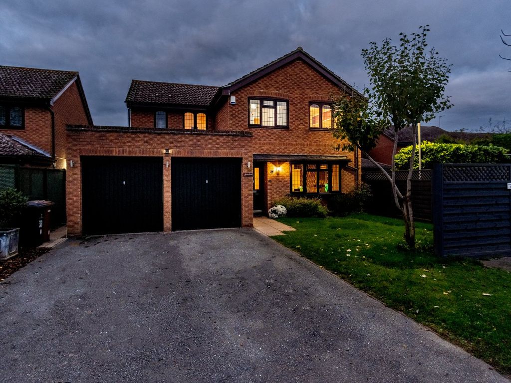 4 bed detached house for sale in Walnut Drive, Thorley,