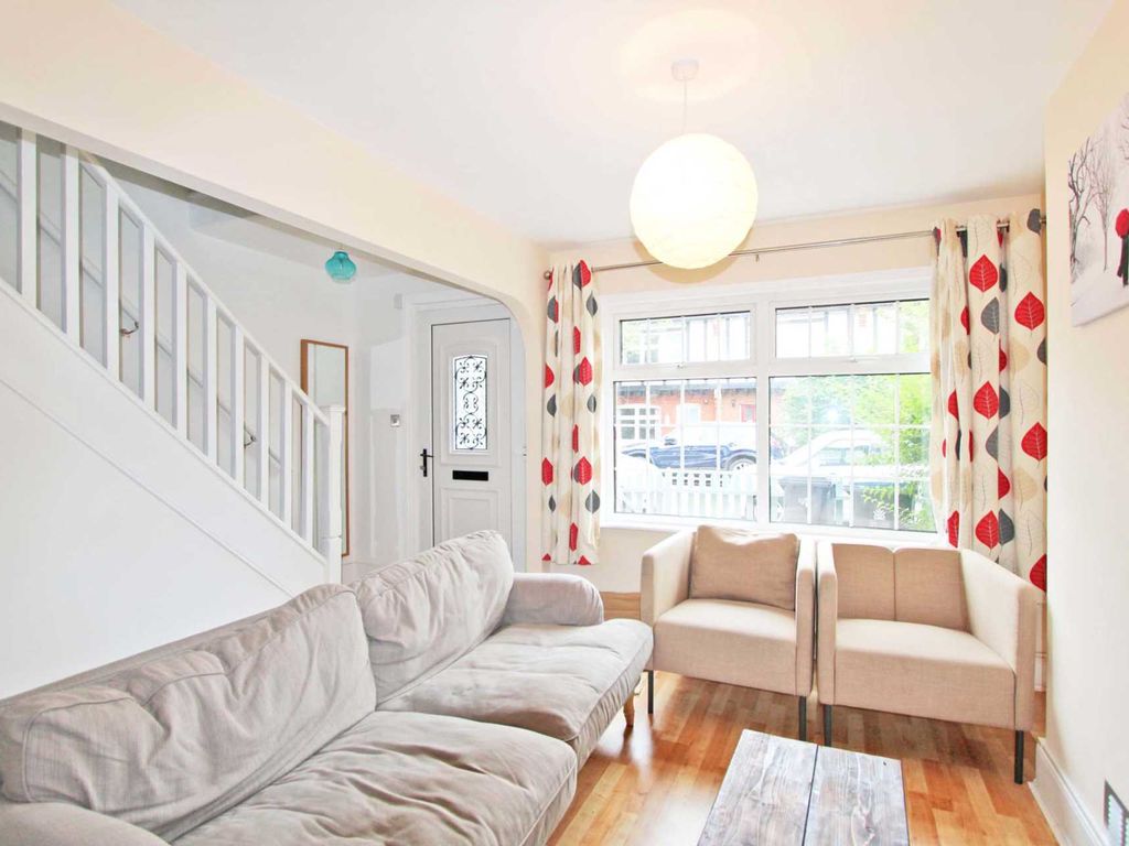 2 bed terraced house to rent in Kingscote Road, New Malden KT3, £2,150