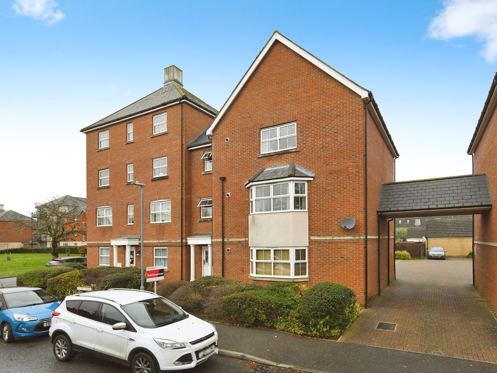 2 bed flat for sale in Tucker Drive, Witham CM8, £200,000 Zoopla