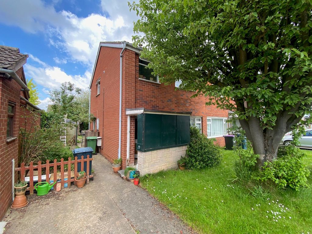 3 bed semidetached house for sale in Burnell Close, Bayston Hill