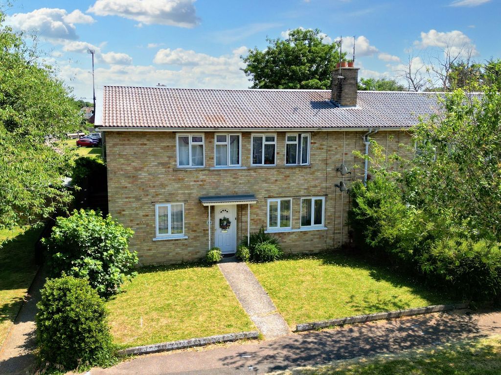 2 bed flat for sale in Valley Way, Newmarket CB8 Zoopla