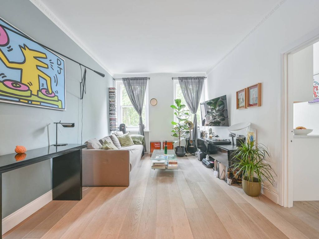 1 bed flat for sale in Kennington Park Road, Kennington, London SE11