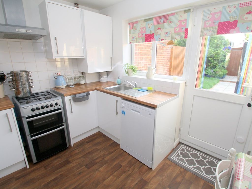 2 bed terraced house for sale in Northfield Road, StainesUponThames