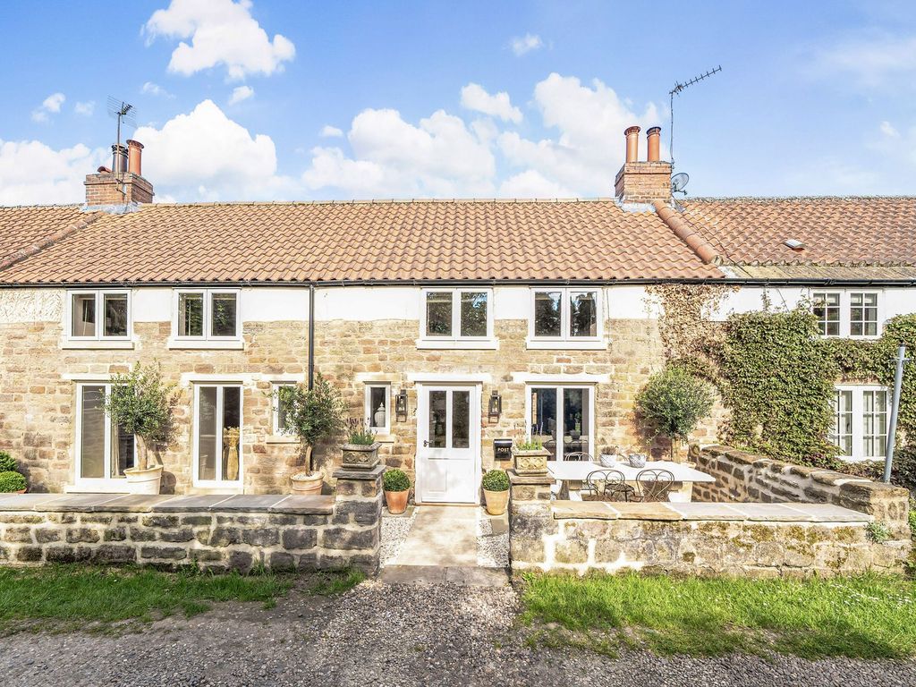 2 bed cottage for sale in Plompton Square, Plompton HG5, £750,000 Zoopla