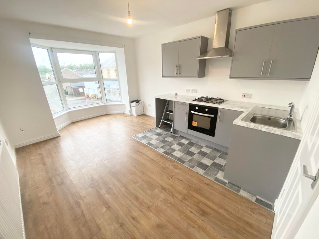 1 bed property to rent in Bridgend Road, Aberkenfig, Bridgend CF32, £