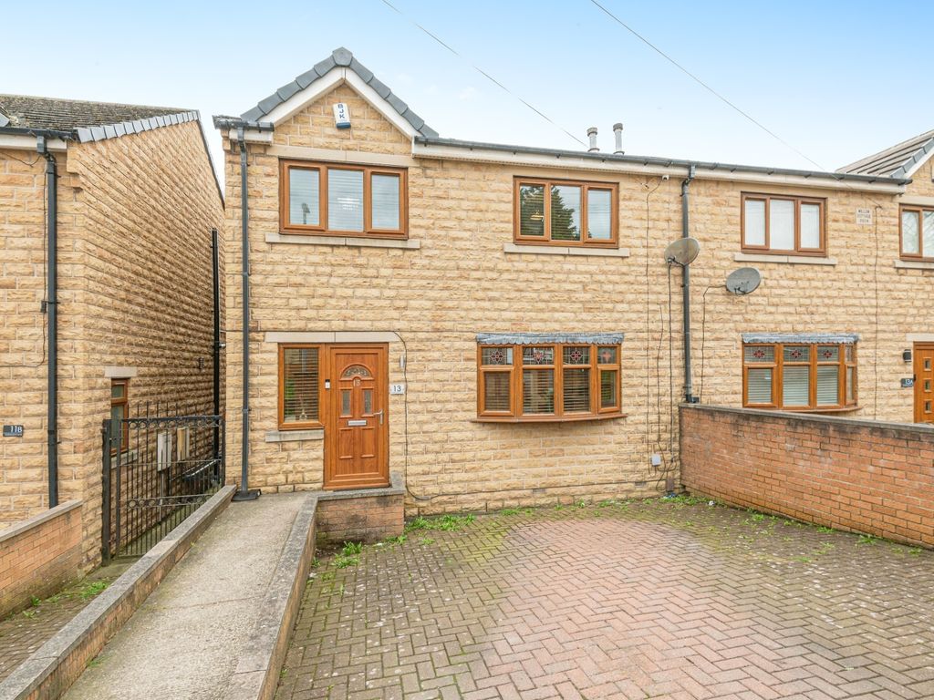 4 bed semidetached house for sale in Hollinbank Lane, Heckmondwike