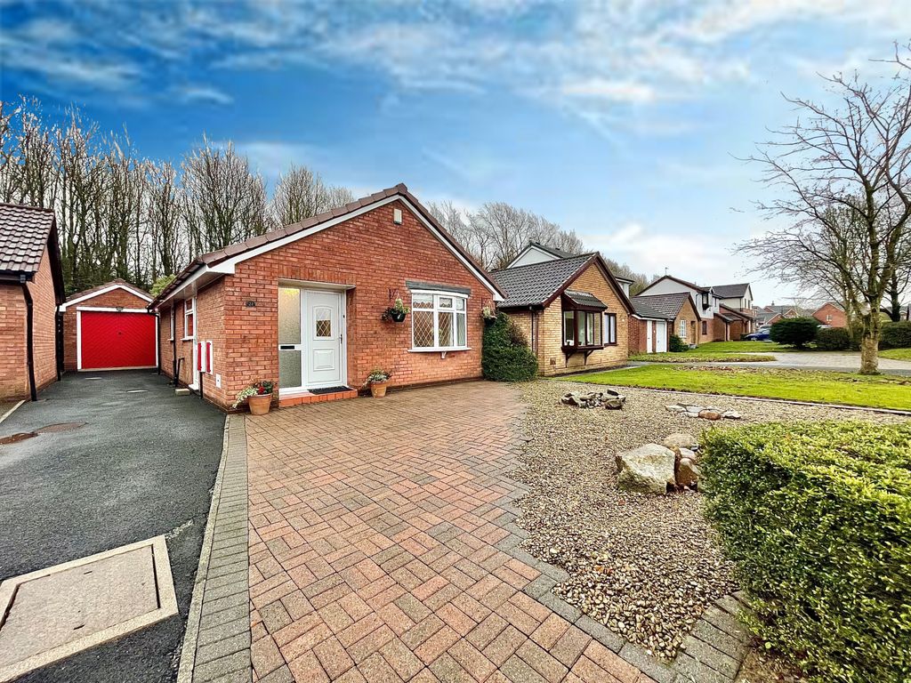 2 bed bungalow for sale in The Pennines, Preston PR2 Zoopla
