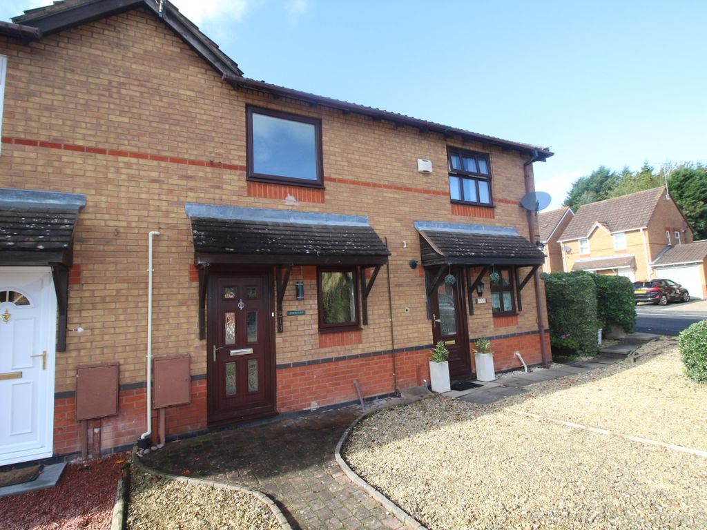 2 bed terraced house to rent in Meadow Road, Droitwich, Worcestershire
