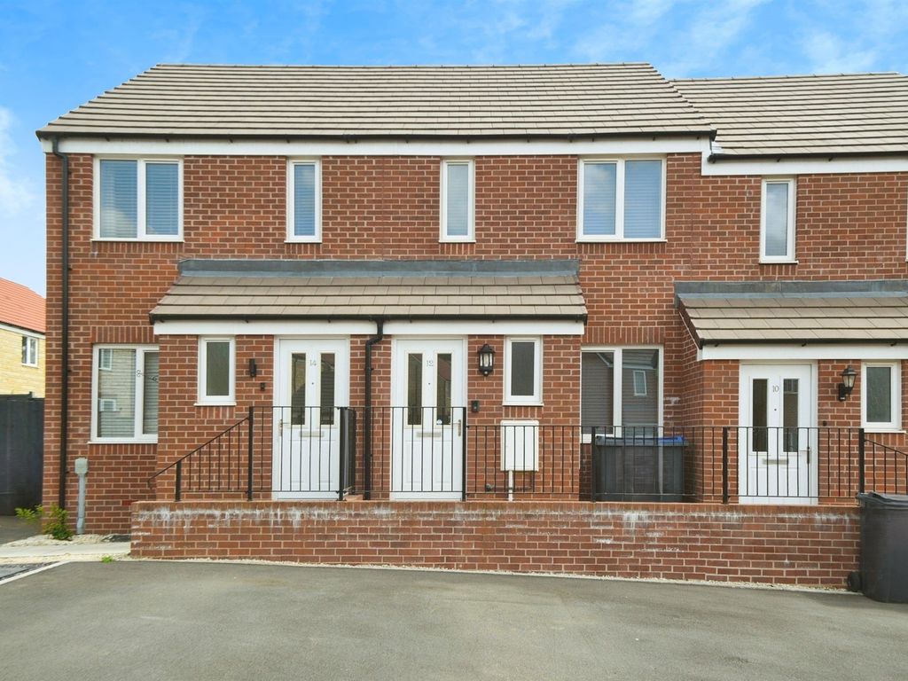 2 bed terraced house for sale in Holloway Grove, Chippenham SN15, £