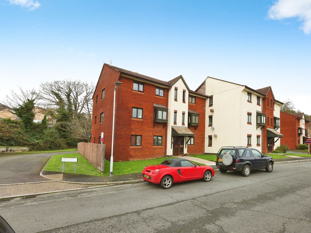 2 bed flat for sale in Finch Close, Plymouth, Devon PL3, £110,000 Zoopla