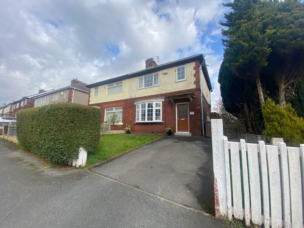 3 bed semidetached house for sale in Poplar Road, Worsley M28 Zoopla