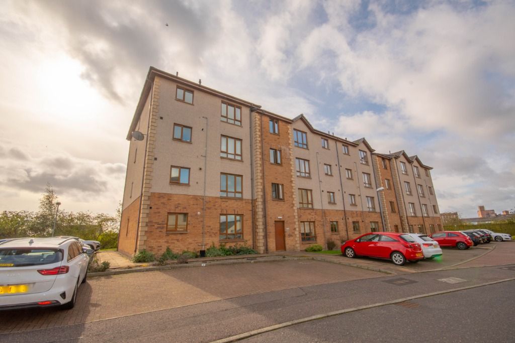 2 bed flat to rent in Binney Wells, Kirkcaldy KY1, £725 pcm Zoopla