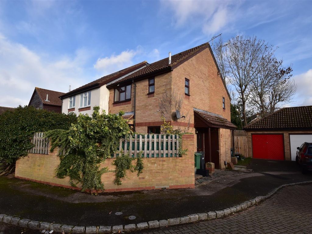 1 bed end terrace house to rent in Parsons Close, Horley RH6, £1,200