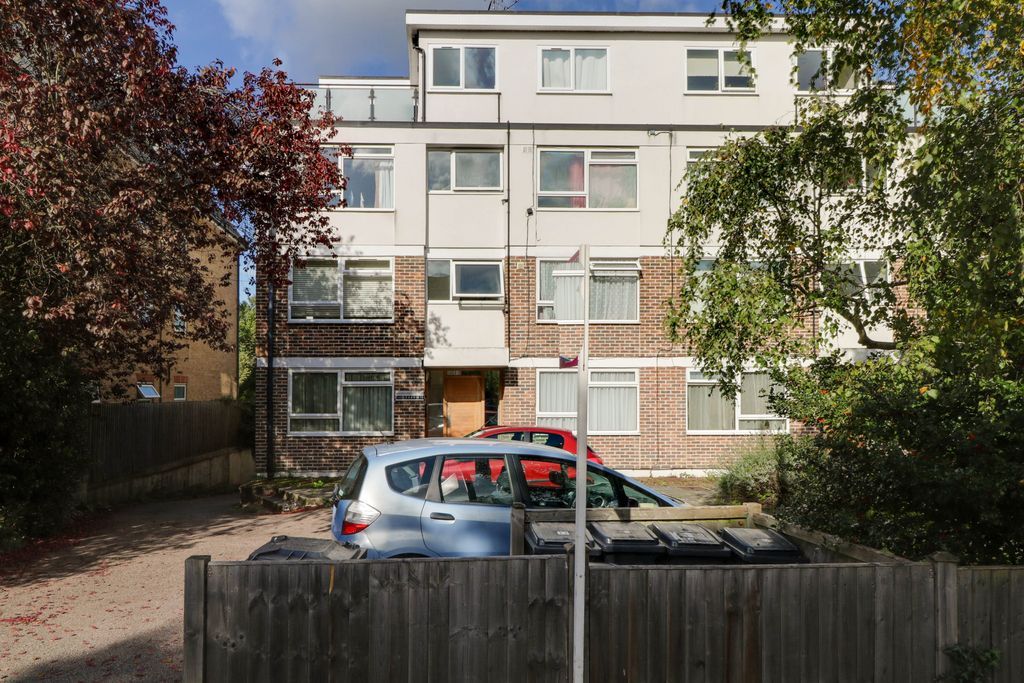 1 bed flat for sale in Station Road, New EN5 Zoopla