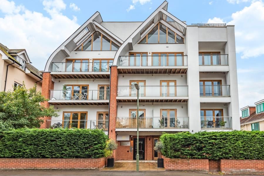 Studio to rent in Pyrford Road, Pyrford, Woking KT14, £1,000 pcm Zoopla