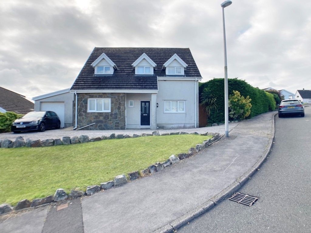 3 bed detached house for sale in Llys Gwyn, Hendre Park, Llangennech