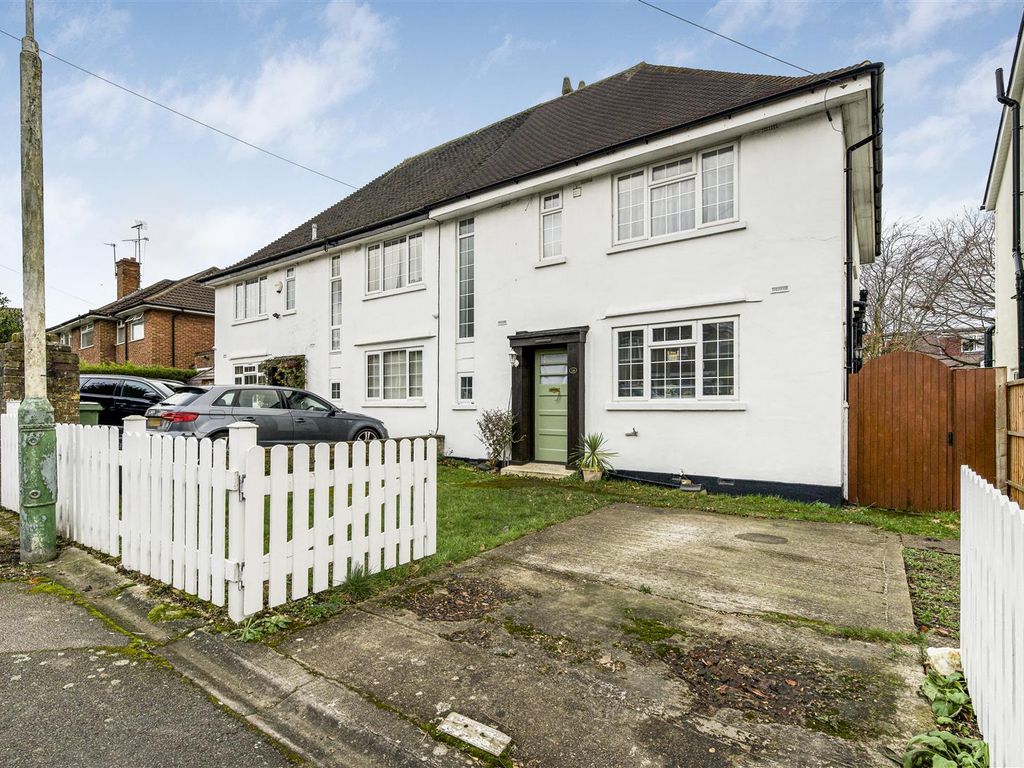 3 bed semidetached house for sale in Bawtree Road, Uxbridge UB8, £