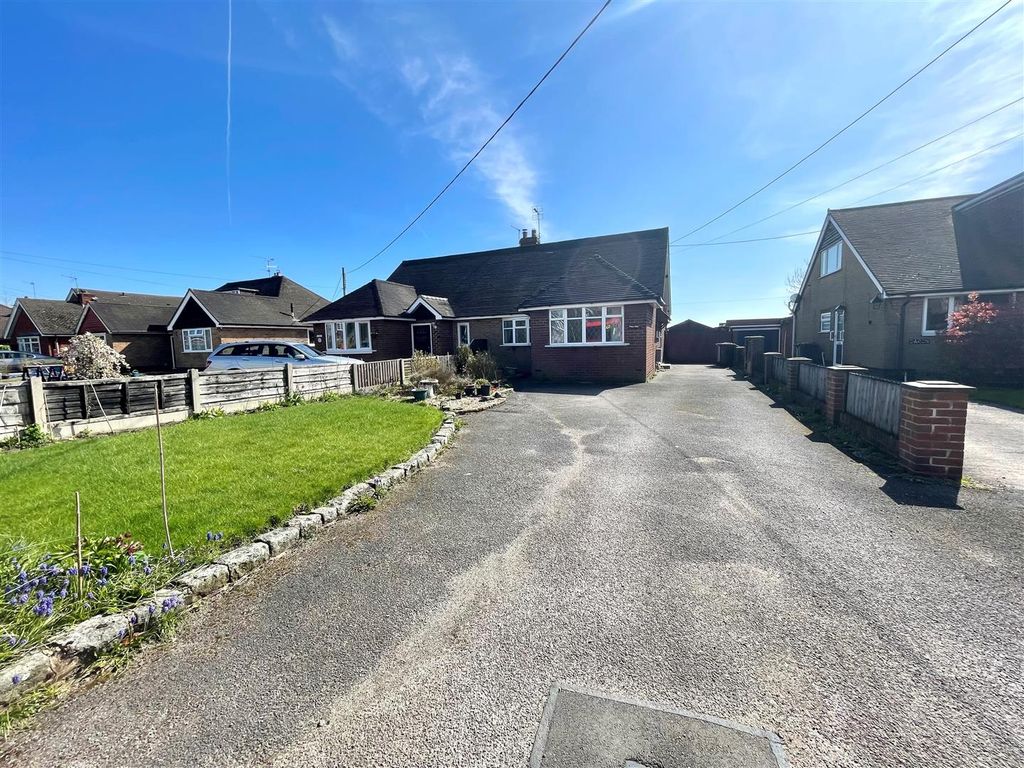 3 bed semidetached bungalow for sale in Elton Road, Ettiley Heath