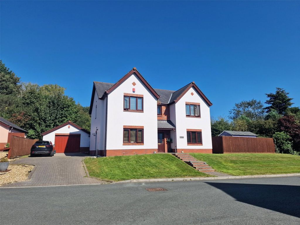 4 bed detached house for sale in Grove Court Mews, Pembroke